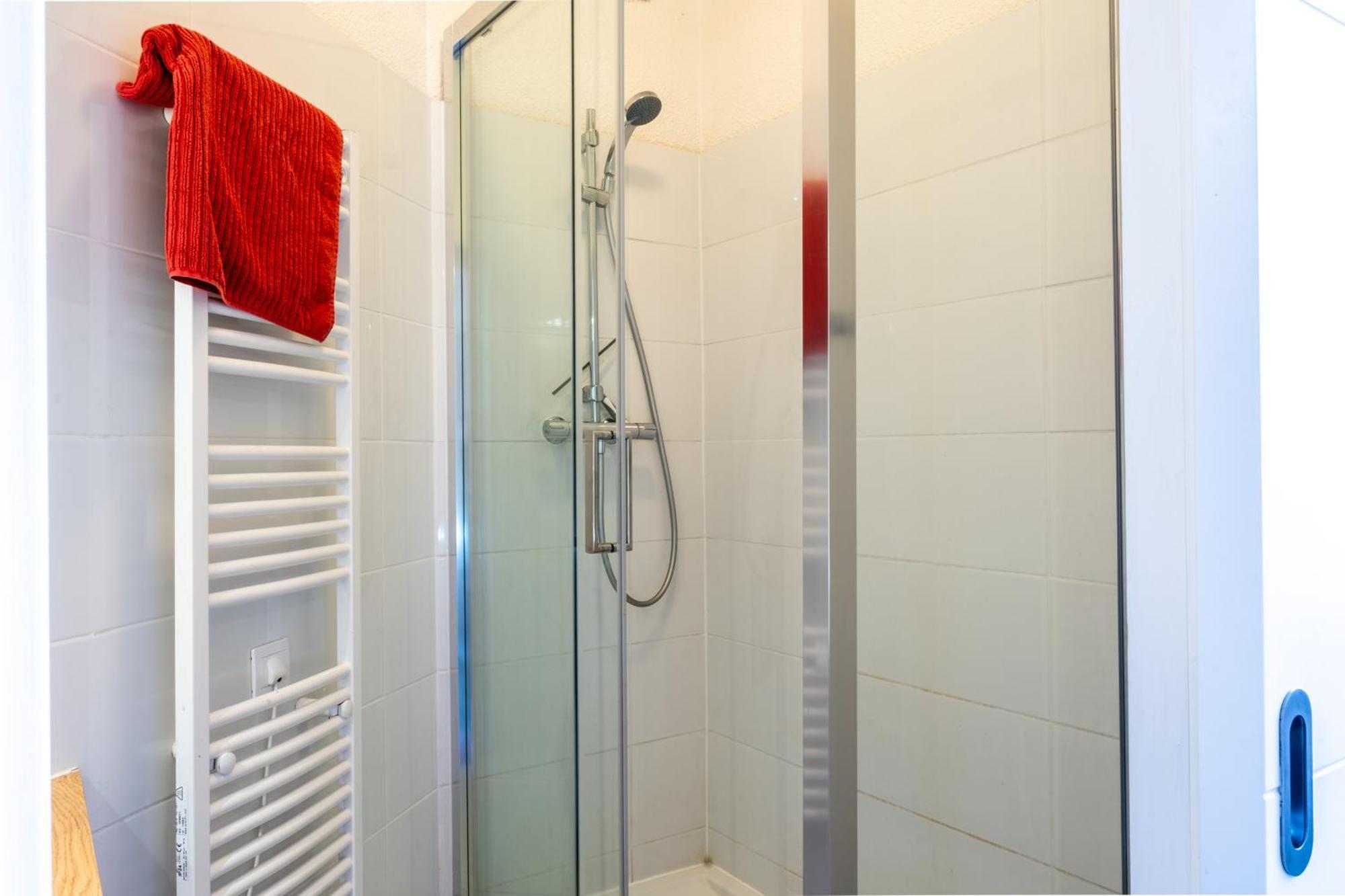 Residence Serenity - Hyper Centre - Bagagerie 루르드 객실 사진
