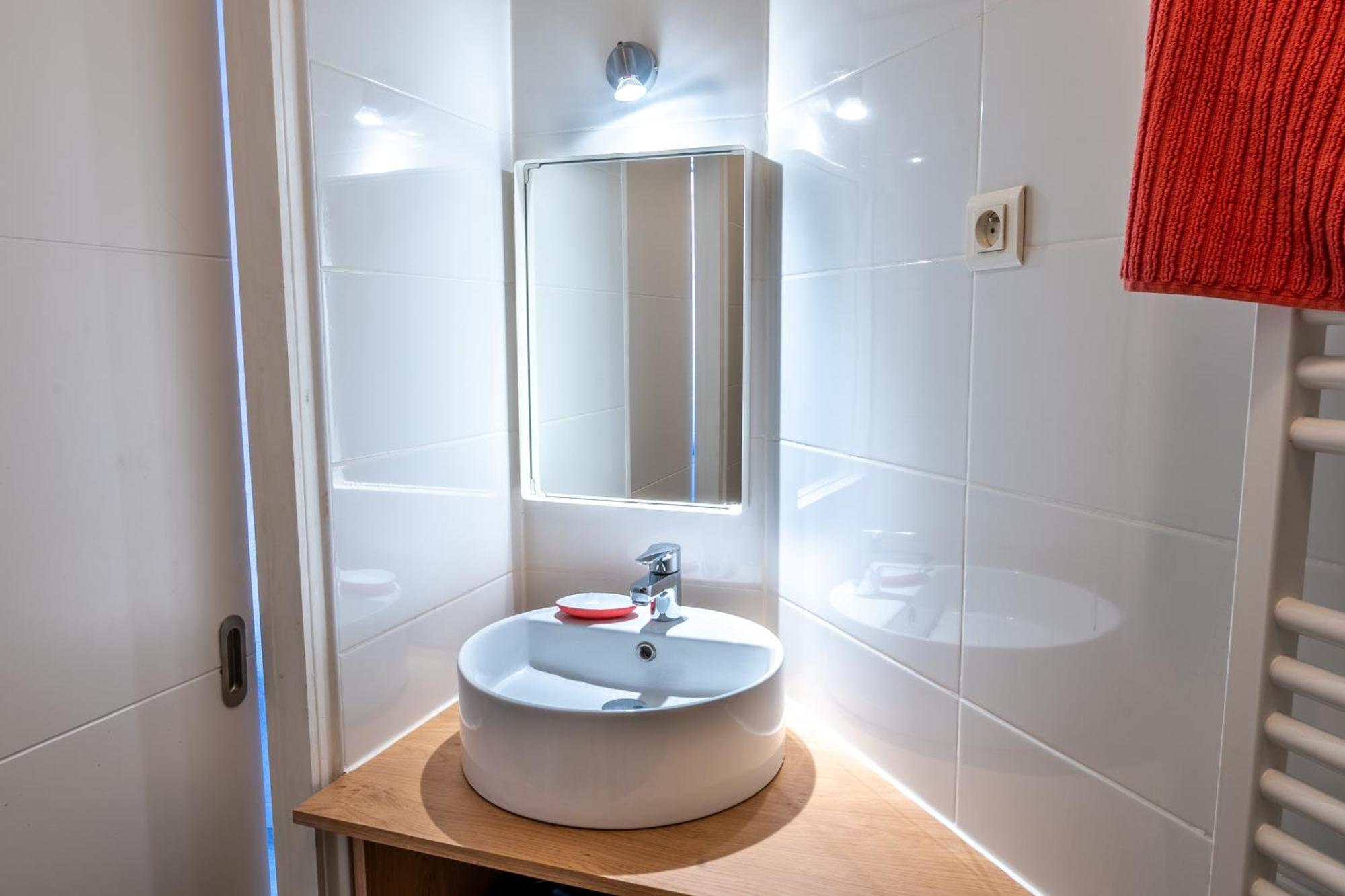 Residence Serenity - Hyper Centre - Bagagerie 루르드 객실 사진